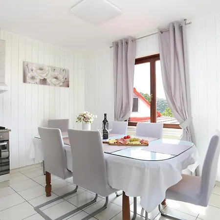 Holiday home Family Friendly House With A Swimming Pool Gornje Sitno, Split - 20009 Gornje Sitno