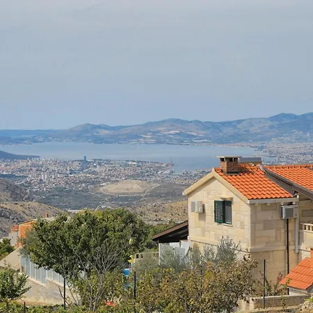 Family Friendly House With A Swimming Pool Gornje Sitno, Split - 20009 Holiday home *