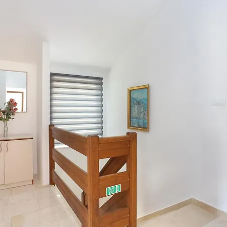 Holiday home Family Friendly House With A Swimming Pool Gornje Sitno, Split - 20009