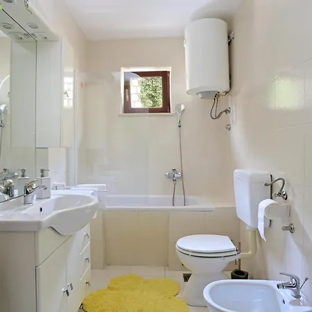 Family Friendly House With A Swimming Pool Gornje Sitno, Split - 20009 Holiday home *